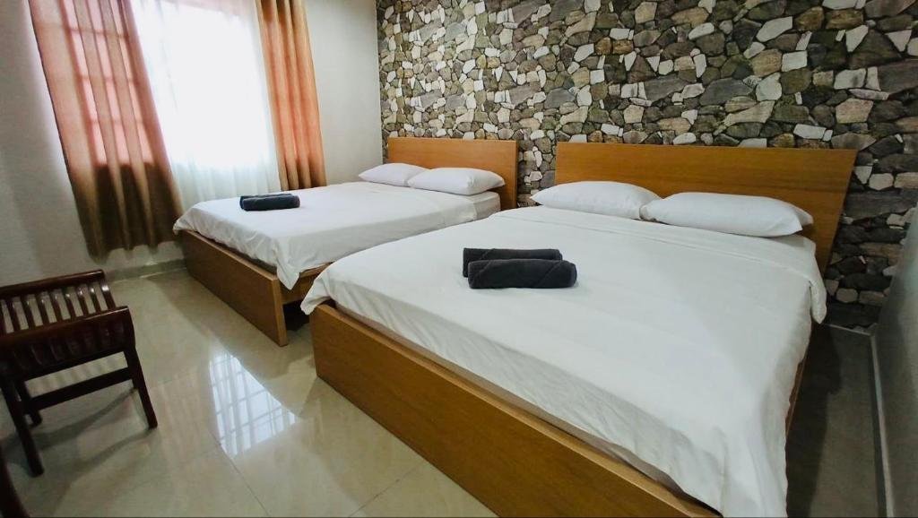 santika BEDROOM