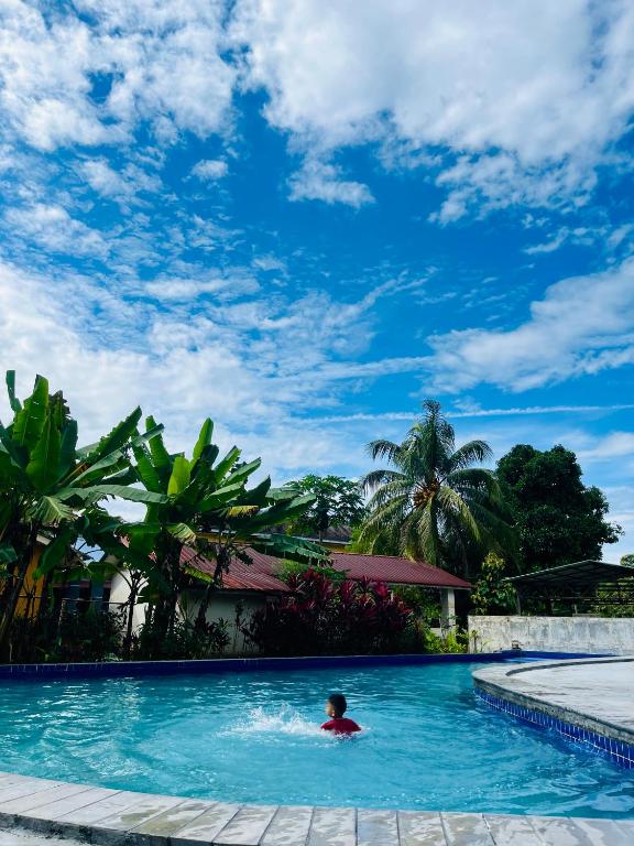 santika swimmingpool